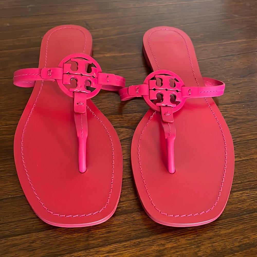 Tory Burch Sandals size 8 pink leather